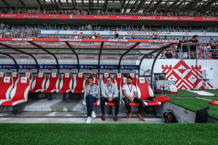 Cracovia je bila petkrat poljski prvak, nazadnje ji je to uspelo daljnega leta 1948. Zadnjo lovoriko je osvojila leta 2020, ko je bila najboljša v pokalu in superpokalu. | Foto: Guliverimage