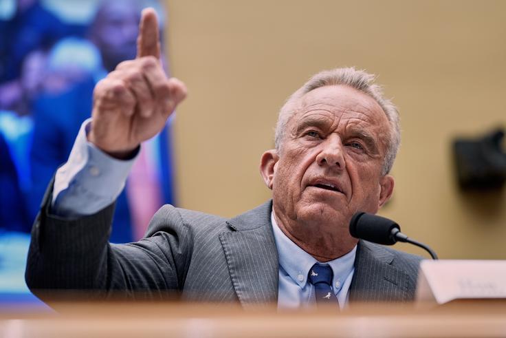 Robert Kennedy mlajši, ki je velik nasprotnik cepljenja in navdušen nad teorijami zarot, je v Trumpovi administraciji postal kar minister za zdravje. | Foto: Guliverimage