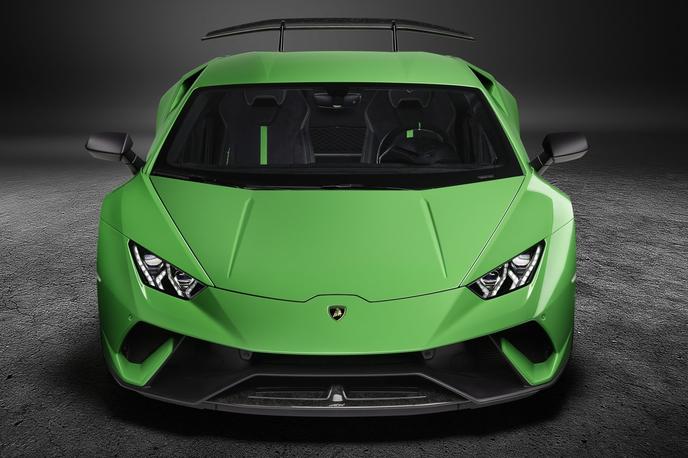Lamborghini huracan performante | Dodatni davek na DMV, ki ga bodo jutri predvidoma ukinili, je v državno blagajno v zadnjih sedmih letih v povprečju prinesel 6,5 milijona evrov. | Foto Lamborghini