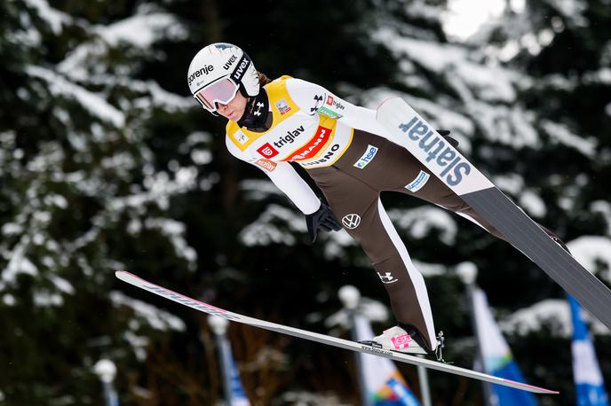 Nika Prevc Ljubno ob Savinji | Nika Prevc, vodilna v svetovnem pokalu ženskih smučarskih skokov, je s suvereno zmago v kvalifikacijah odprla skakalni praznik na Ljubnem ob Savinji. | Foto Aleš Fevžer