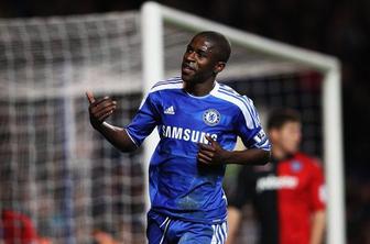 Brazilec Ramires naj bi podaljšal s Chelseajem