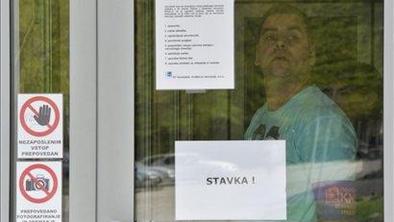 V Rotomatiki še vedno ni pogajanj med stavkajočimi in vodstvom