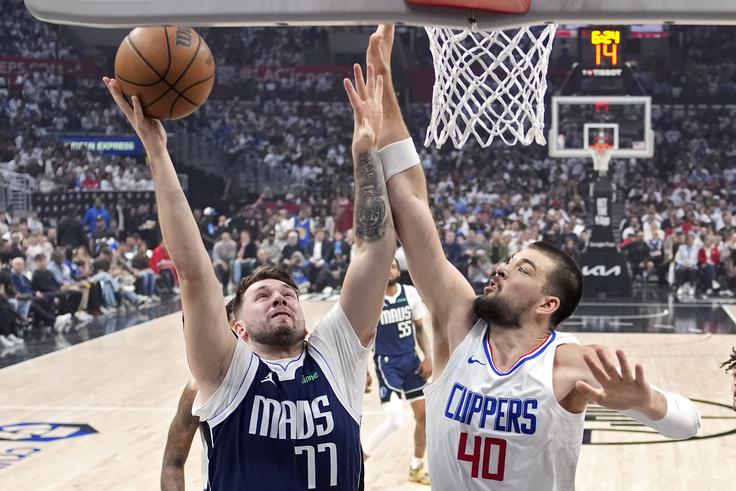 Serija se zdaj znova seli v Dallas, kjer bo v soboto ob 3.30 po slovenskem času na sporedu šesta in morda tudi že zadnja tekma v seriji. | Foto: Guliverimage