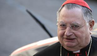 Okužba v Vatikanu: pozitivna kardinala, ki pomagata papežu #video