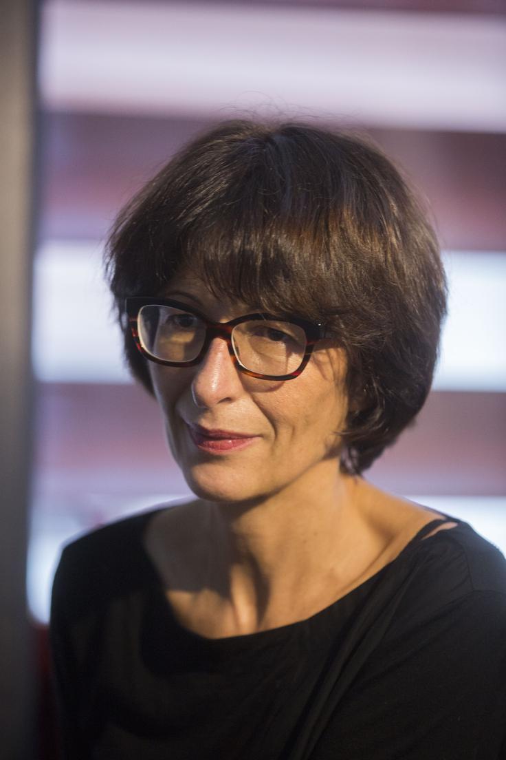 Florence Hartmann Iz samice so jo na prostost izpustili na isti dan, ko je haaško sodišče Vojislava Šešlja, predsednika Srbske radikalne stranke, oprostilo vseh obtožb zaradi zločinov proti človečnosti. | Foto: Matej Leskovšek