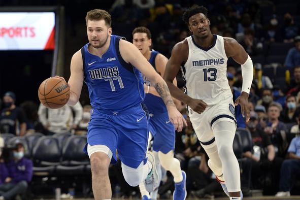Vsestranski Dončić utišal najbolj vročo ekipo lige NBA #video