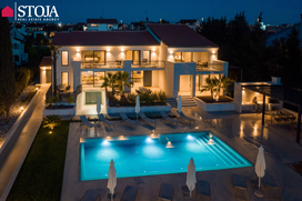 La Residenza Poreč, Stoja Trade