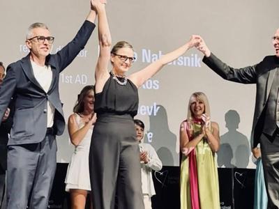 Film Belo se pere na devetdeset dočakal svetovno premiero