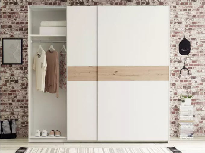Zagotovite si prostorno omaro, ki je nepogrešljiv del opreme vsakega doma. | Foto: 