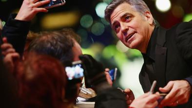 Clooney v igralski pokoj, ker se noče postarati na filmu
