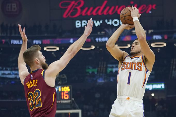 Devin Booker je k zmagi Phoenixa nad Clevelandom prispeval 35 točk.  | Foto: Guliverimage/Vladimir Fedorenko