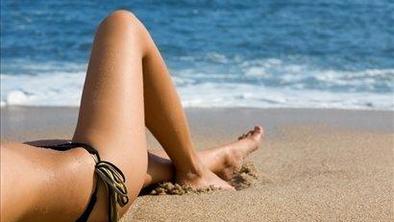 Na plažo z urejenim bikini predelom