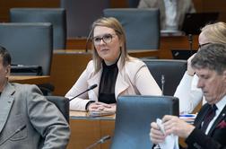 Ministrica Čalušić: Sestanek s kmeti konstruktiven, dialog pozitiven.