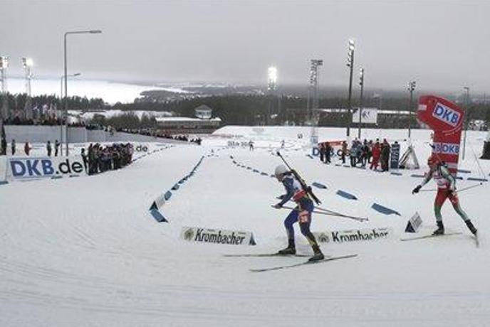 Zlato za Henklovo, Grudiček Ravnikarjeva deseta