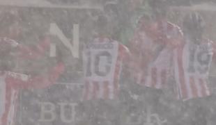 Finale v metežu in neverjeten gol s škarjicami #video