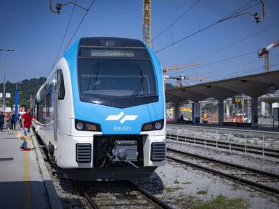 Slovenske železnice lani prepeljale več kot 20 milijonov potnikov