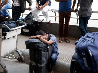 Zaradi napadov odpovedanih več tisoč letov: države v celoti zaprle zračni prostor