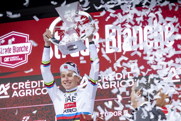 Tadej Pogačar je že četrtič stopil na najvišjo stopničko na Strade Bianche. | Foto: Ana Kovač