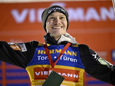 Skakalci, na čelu z vodilnima Slovencema, pester spored nadaljujejo na Poljskem