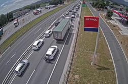 Vozniki, pozor! Zaradi nesreče zaprta štajerska avtocesta v obe smeri.