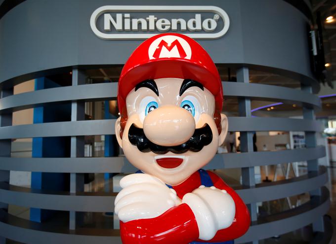 Zakaj so prav Nintendove delnice najbolj poletele v nebo, čeprav so le delno vpleteni v igro Pokemon Go? Predvsem na račun pričakovanj, da bi Nintendo lahko ponovil tak uspeh z naslednjimi igrami, kjer bi vključil še nekatere znane like iz svojih franšiz, kot je Mario (na sliki).. | Foto: 