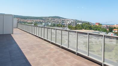 Investicijske priložnosti za nakup poslovnih prostorov in stavbnih zemljišč po Sloveniji