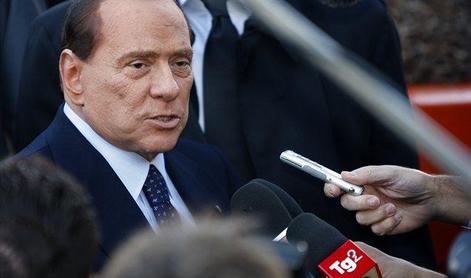 Obramba: Berlusconi verjel, da je Ruby v sorodu z Mubarakom
