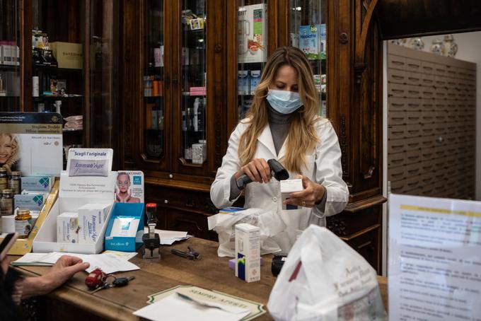 V Italiji so odprte samo trgovine z živili, lekarne in trafike. | Foto: Getty Images