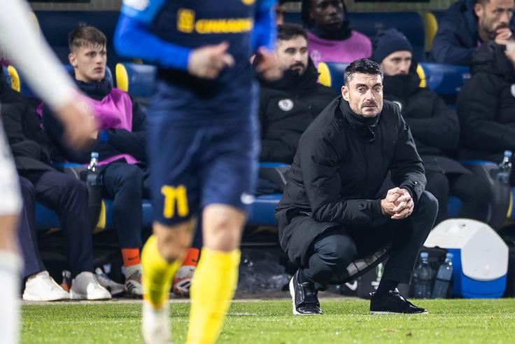 Celjani so v uvodnem polčasu trpeli, a jih je ohranjal pri življenju vratar. Trener Riera je izpostavil preveliko število tehničnih napak. | Foto: Jure Banfi