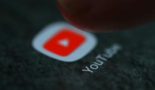 YouTube prepovedal videe z nevarnimi izzivi, kot je zaužitje tablet za pralni stroj
