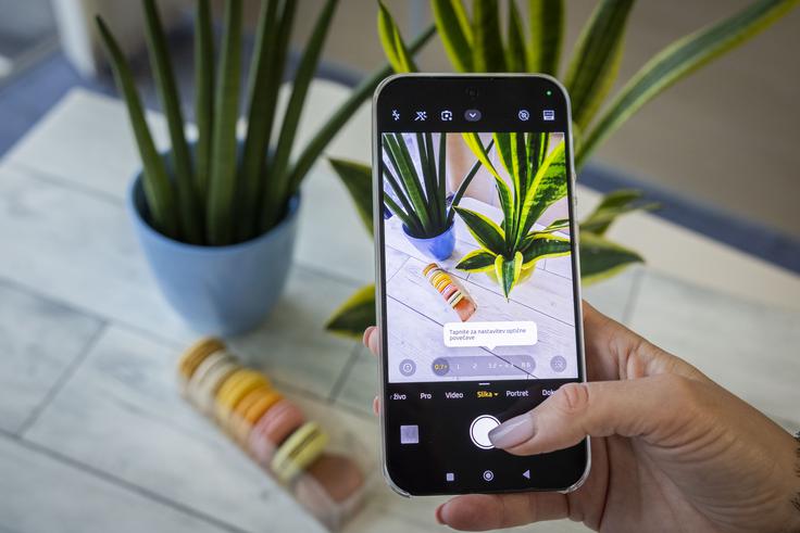 Pametni telefon Xiaomi 17 Ultra je zmogljivejši v paru pametnih telefonov serije Xiaomi 17. | Foto: Bojan Puhek