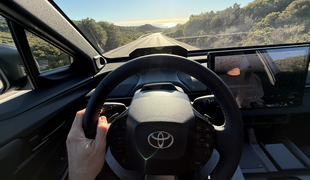 Bi ga izbrali raje kot teslo? Na cesti uživač, popravili pa so marsikaj in razkrili ceno #foto