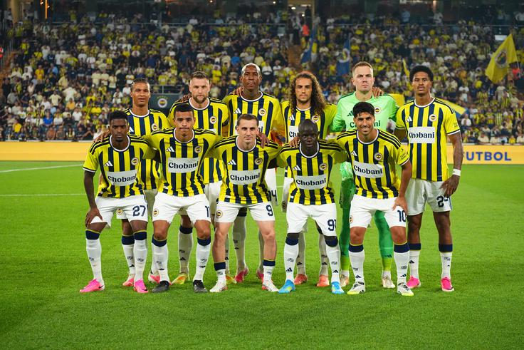 Pri Fenerbahčeju, nekdanjem klubu Mihe Zajca, mrgoli zvezdnikov svetovnega kova. | Foto: Guliverimage