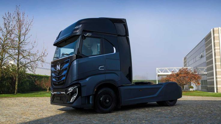 Čeprav je Nikola pred časom napovedovala vizualno bolj futurističen električni tovornjak, je sodelovanje z Ivecom prineslo bolj racionalno zunanjo obliko. | Foto: Nikola
