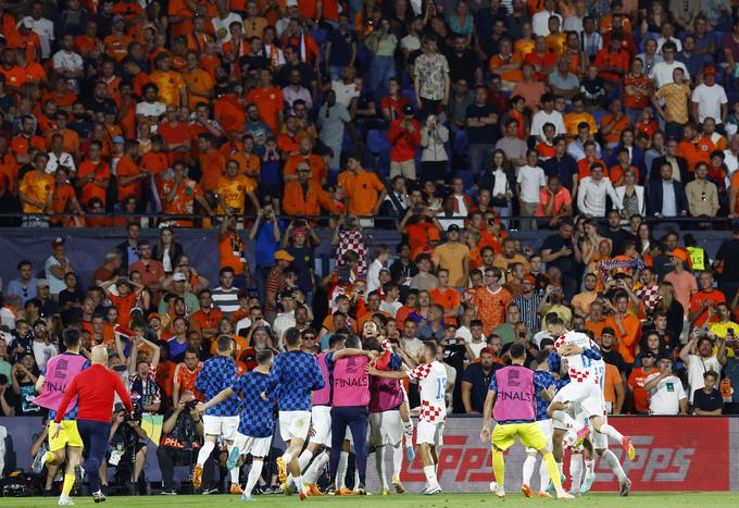 Hrvaška je utišala nizozemske ljubitelje nogometa v Rotterdamu. | Foto: Reuters