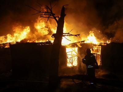 ZDA in Ukrajina prilagodili mirovni načrt, Rusija nadaljuje s smrtonosnimi napadi