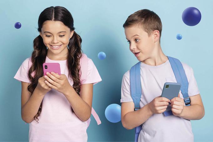 Naj vam otrok sam pove, zakaj potrebuje mobitel. Otroci se lahko brez telefona počutijo tudi socialno izključene.  | Foto: Telekom Slovenije