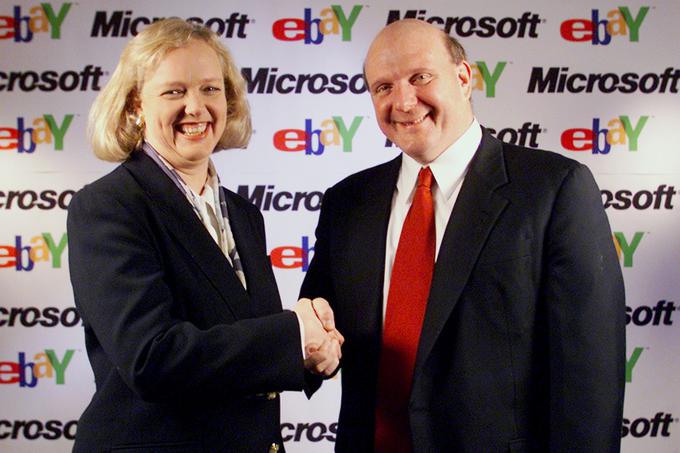 Meg Whitman je za svoje delo pri Ebayu prejela številne nagrade, večkrat pa je bila imenovana tudi med najboljše direktorje in najvplivnejše ženske na svetu. Ta fotografija je nastala leta 2001, ko je Ebay sklenil do tistega trenutka najpomembnejše partnerstvo, in sicer z Microsoftom, ki je bil takrat največje tehnološko podjetje na svetu. Whitmanovi družbo dela Steve Ballmer, ki je leta 2000 nasledil Billa Gatesa in postal direktor Microsofta. | Foto: Reuters