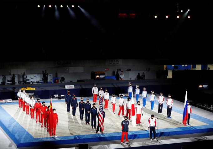 Tokio je konec prejšnjega tedna gostil prvo večje mednarodno športno tekmovanje po koronski prekinitvi, gimnastični četveroboj 32 ekip štirih gimnastičnih velesil, Japonske, Kitajske, Rusije in ZDA. | Foto: Reuters