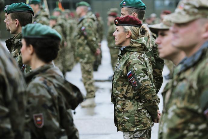 Slovenska vojska | Predstavniki sindikata ministrstva za obrambo se bodo s predstavniki obrambnega ministrstva (Mors) predvidoma sestali v ponedeljek. Na fotografiji pripadniki Slovenske vojske. | Foto STA