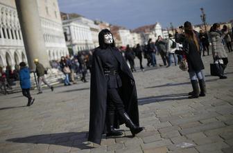 Benetke so zavzele strašljive karnevalske maske