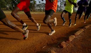Znani kenijski atlet ob obisku doping kontrole zbežal čez okno