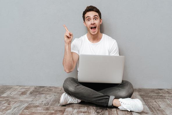 Twoo se zapira, ona-on.com časti!