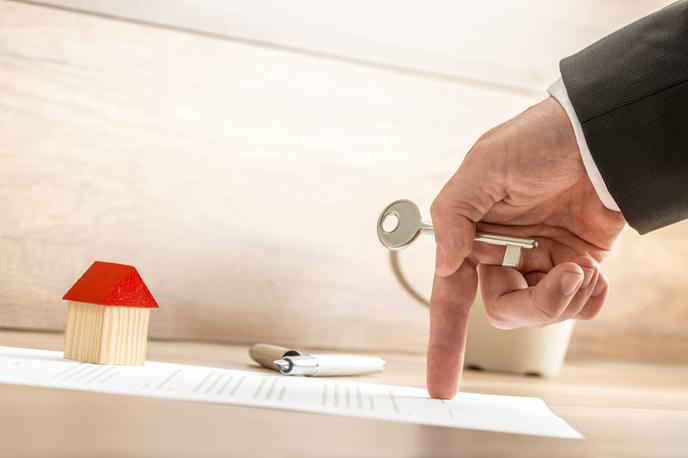 Hiša darilo pogodba | Nujni delež se izračuna tudi z upoštevanjem daril, ki jih je zapustnik dal v času življenja. | Foto Shutterstock