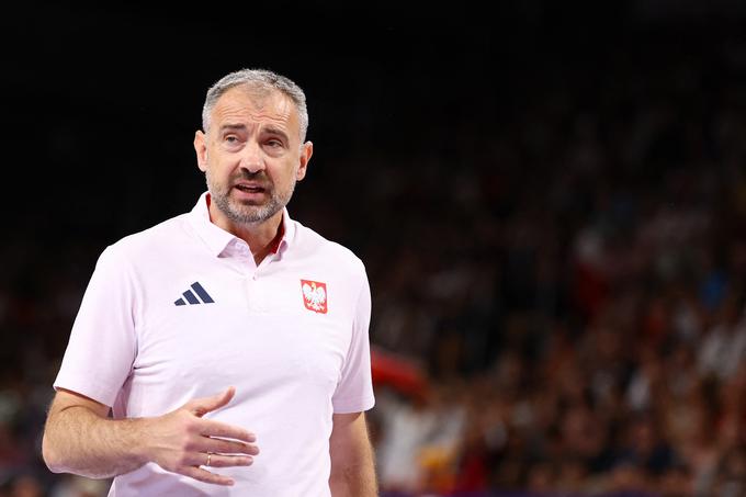 Selektor Nikola Grbić je po sobotnem porazu z Italijo raje gledal v prihodnost, saj dozdajšnji rezultati olimpijskih iger od zdaj naprej ne štejejo več. 50-letni Srb upa, da bodo njegovi varovanci ostali osredotočeni. | Foto: Reuters