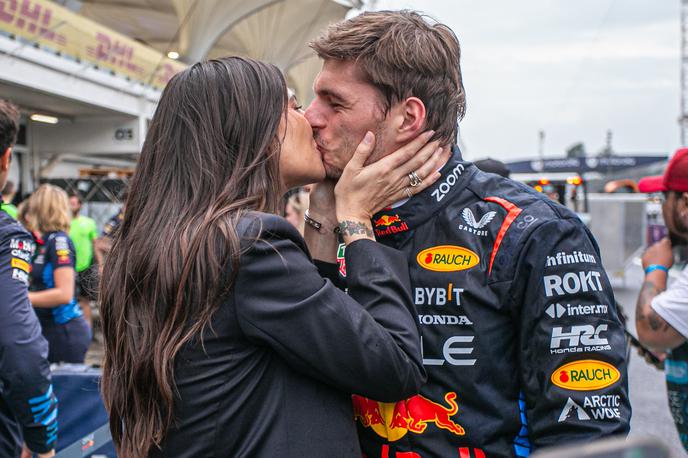 Max Verstappen in Kelly Piquet | Novico o naraščaju sta delila pred zadnjo veliko nagrado v letošnji sezoni formule 1. | Foto Guliverimage