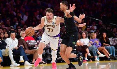 Sprehod Lakersov in nasmejanega Dončića, ki se je poklonil hčerki