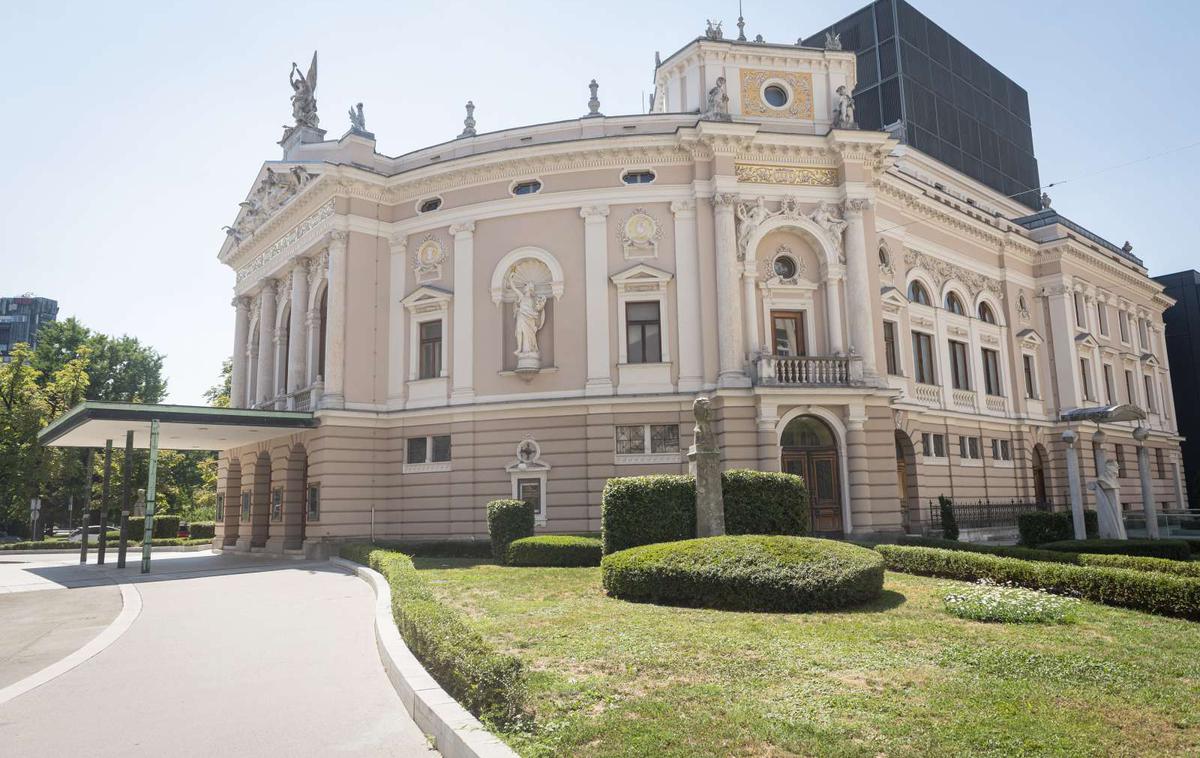 SNG Opera in balet Ljubljana | Kot je povedal direktor hiše Staš Ravter, se ves čas borijo s financami, da lahko izpeljejo tako zahtevne programe, vendar jim zaenkrat uspeva. | Foto STA
