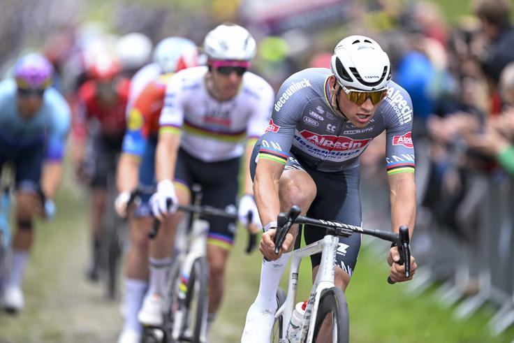 Mathieu van der Poel, Tadej Pogačar, Pariz - Roubaix 2025 | Foto: Guliverimage