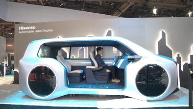Hisense na CES 2024 z integracijo zaslonskih tehnologij v vsakdanje življenje zbližuje svet